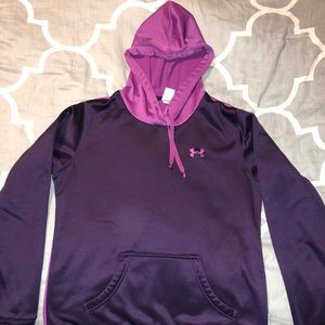 Women’s Medium Under Armour Sweatshirt